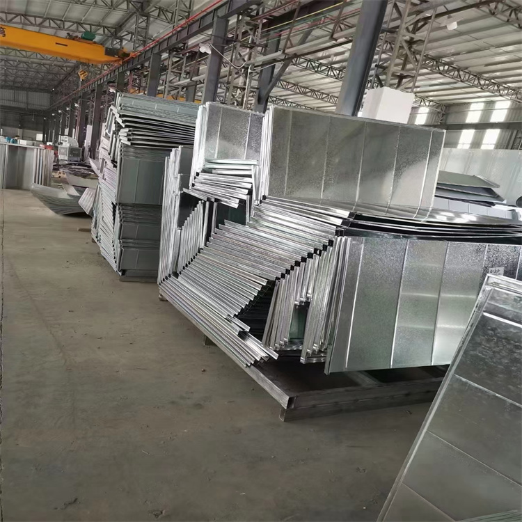 白鐵皮風管加工廠家供（gòng）應插條風管加工 共板法蘭風管製作 